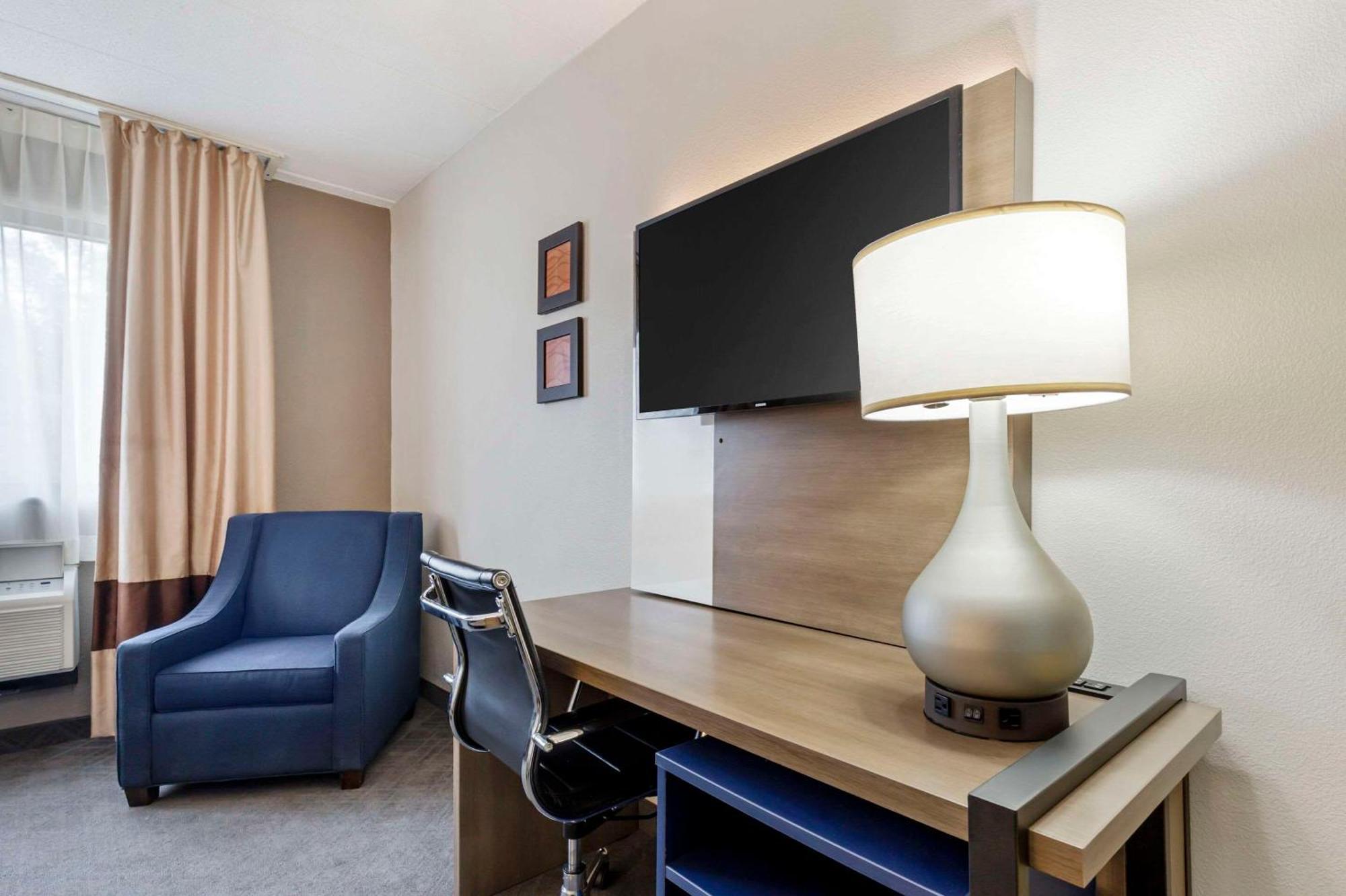 Comfort Inn Herndon-Reston Eksteriør billede